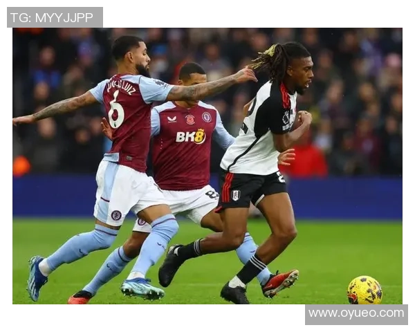 曼联争四大考就在12月！路程翻倍成败在此一举，检测两大主力体能